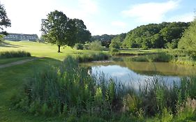 London Beach Country Hotel & Golf Club